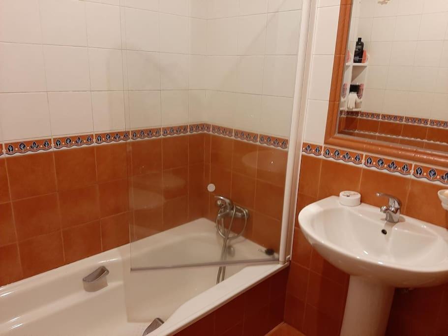 Lhamo Mandala House Villa Pontevedra Bagian luar foto